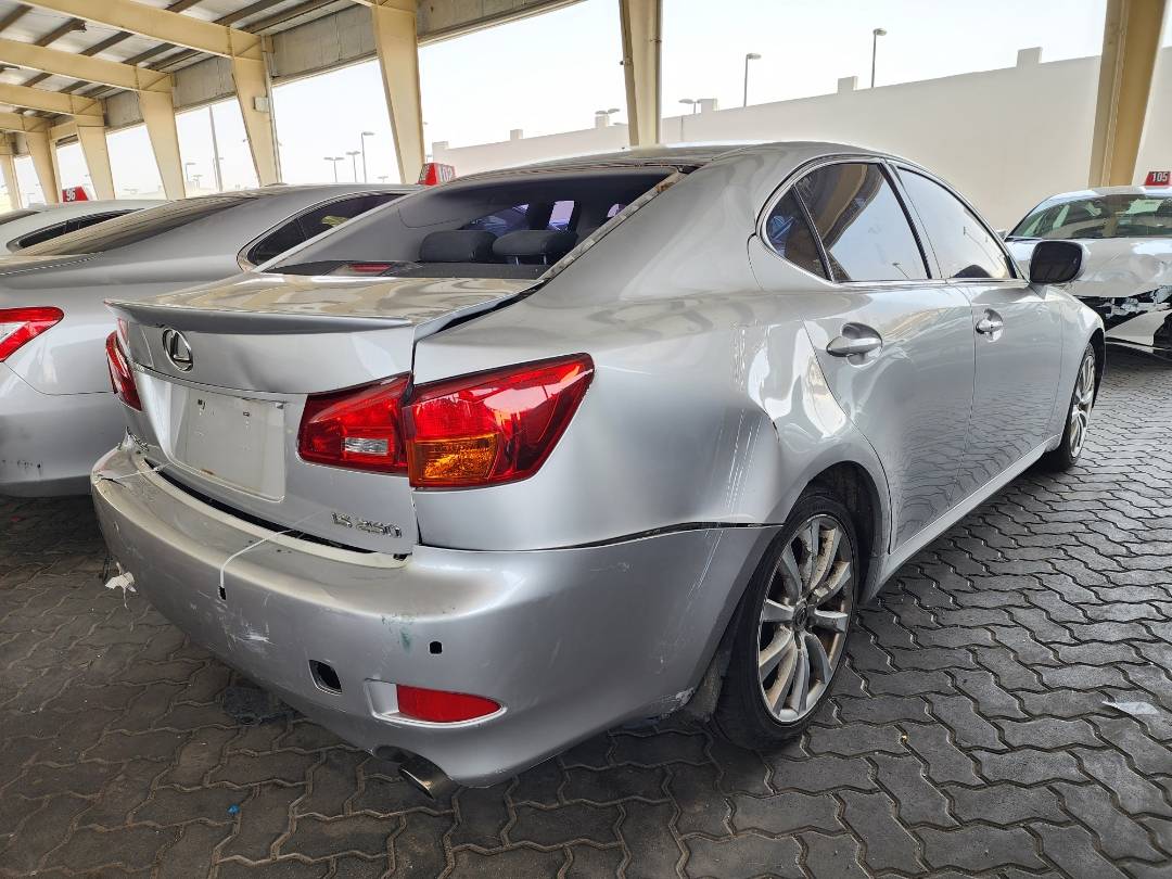 2007 LEXUS IS 250 — 269994 KM — Lot 30111 — Main - Marhaba Auctions Used Cars - Image 4