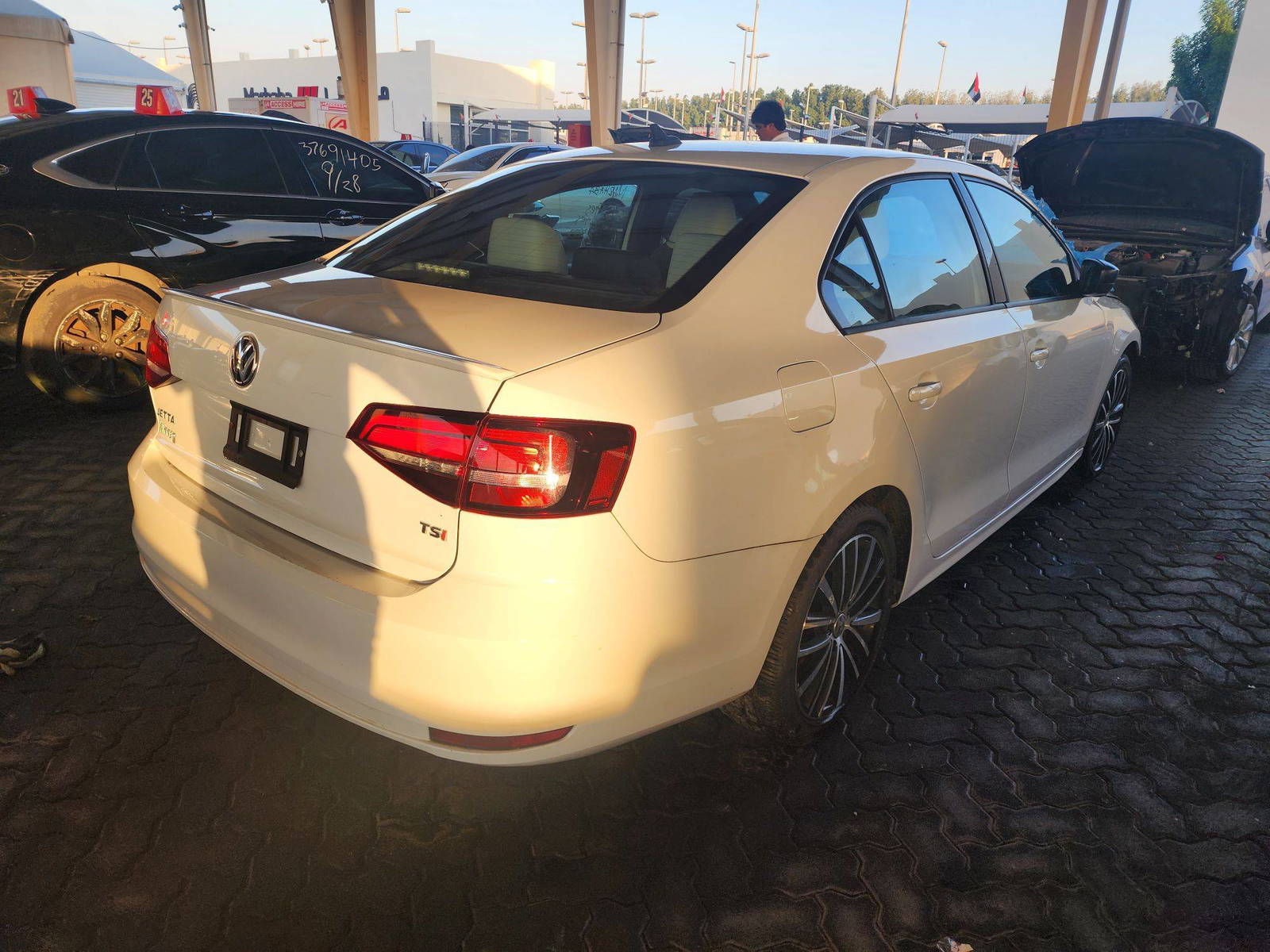 2016 VOLKSWAGEN JETTA — 117884 Miles — Lot 55401183 - Marhaba Auctions Used Cars - Image 4