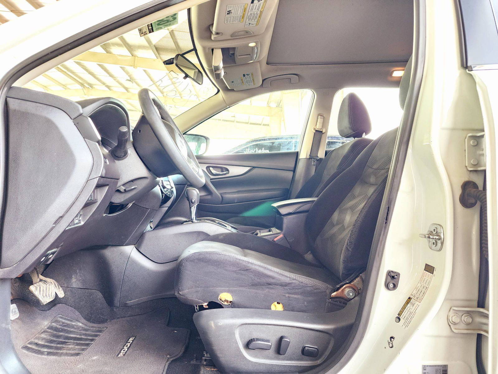 2015 NISSAN ROGUE — 166478 Miles — Lot 7FC856007 — Souq - Marhaba Auctions Used Cars - Image 9