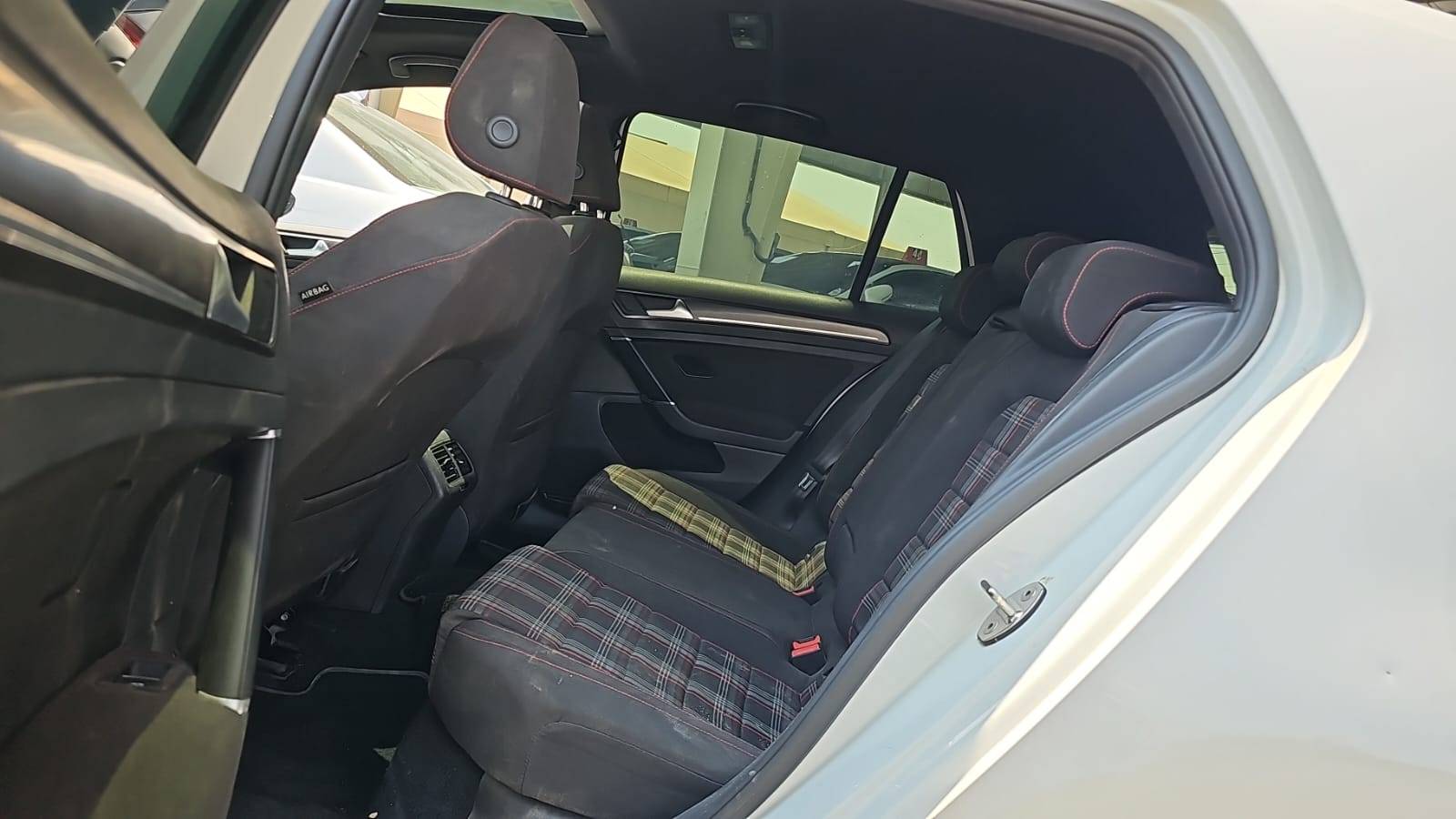 2018 VOLKSWAGEN GOLF GT — 95210 KM — Lot AU7JW114302 — Main - Marhaba Auctions Used Cars - Image 6