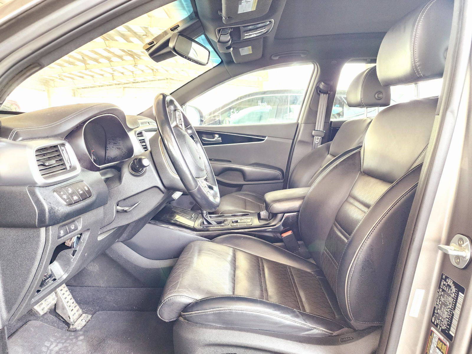 2019 KIA SORENTO — 156233 Miles — Lot 84922174 — Souq - Marhaba Auctions Used Cars - Image 9