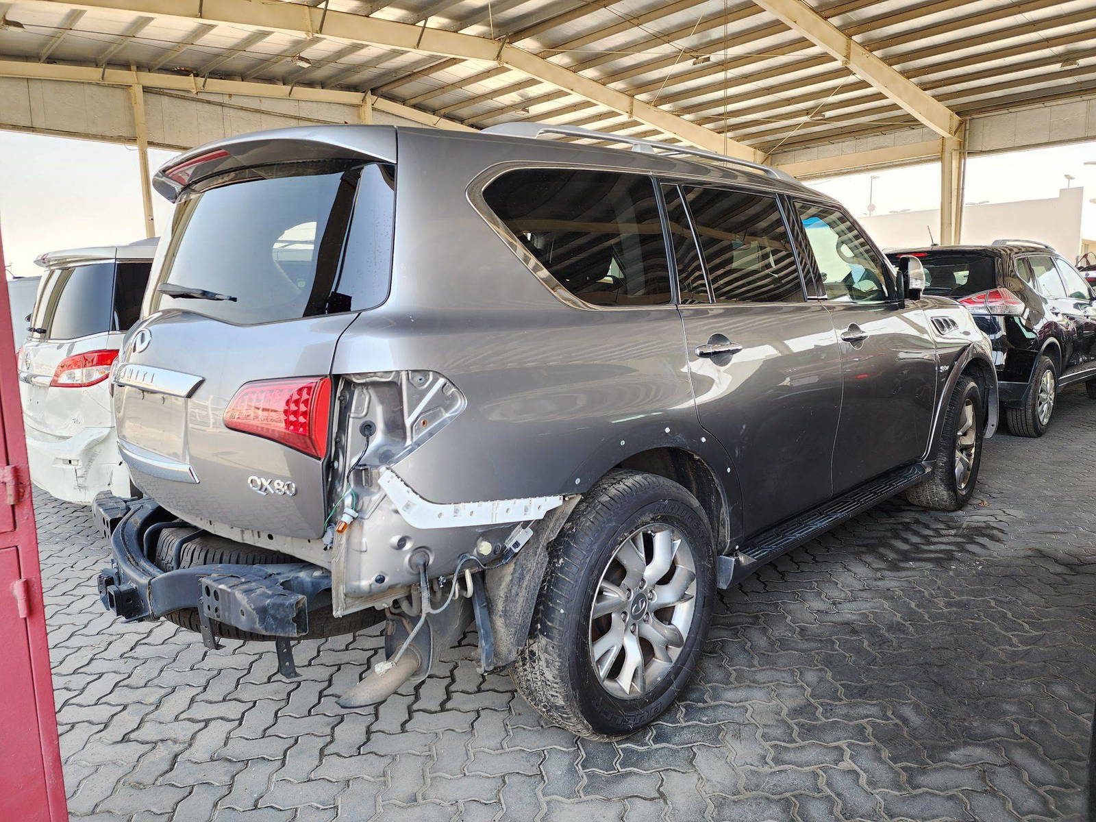 2014 INFINITI QX80 — 168366 Miles — Lot 56576844 — Main - Marhaba Auctions Used Cars - Image 5