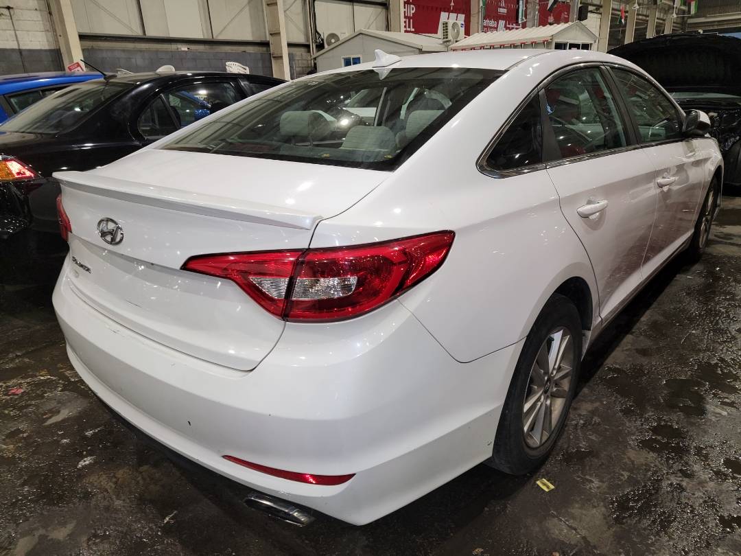2015 HYUNDAI SONATA — 124185 Miles — Lot 62406293 - Marhaba Auctions Used Cars - Image 4