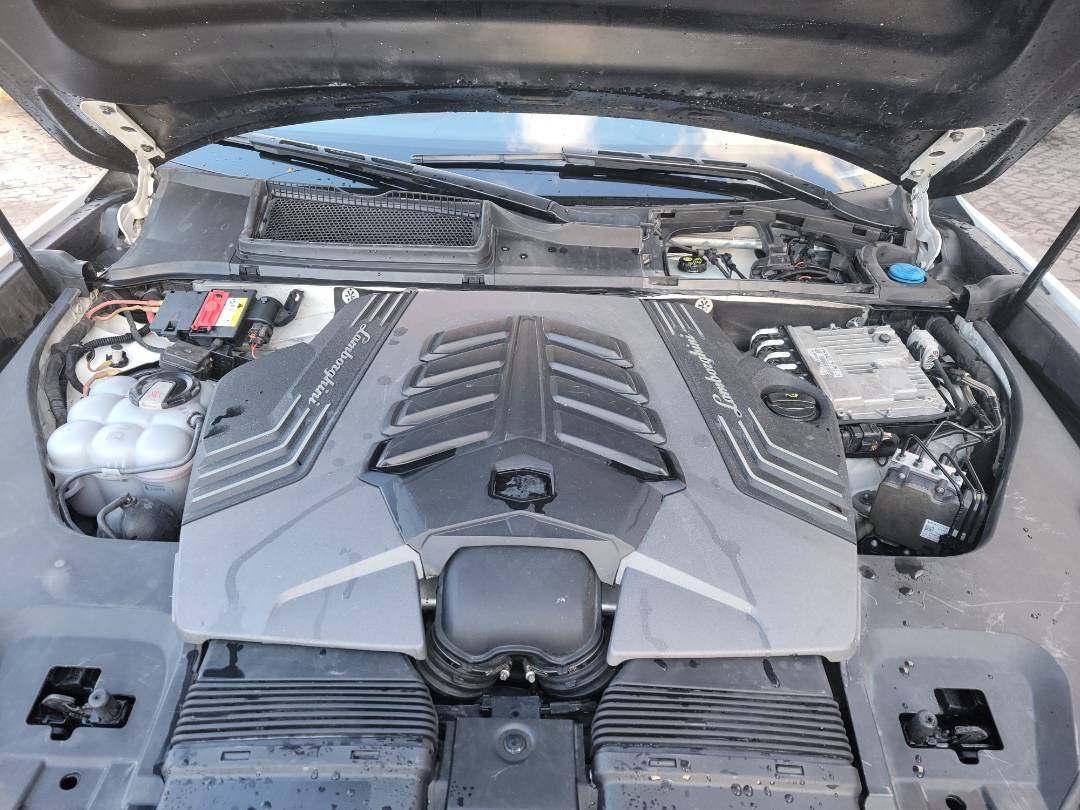 2019 LAMBORGINI URUS — 135579 KM — Lot A00652 - Marhaba Auctions Used Cars - Image 10