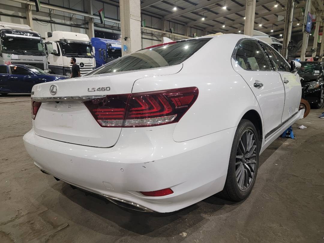 2015 LEXUS LS 460 — 95037 Miles — Lot 2F5135310 — Ind. 12 - Marhaba Auctions Used Cars - Image 10