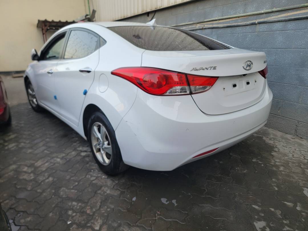 2012 HYUNDAI AVANTE — 183652 KM — Lot 275796 — Main - Marhaba Auctions Used Cars - Image 4