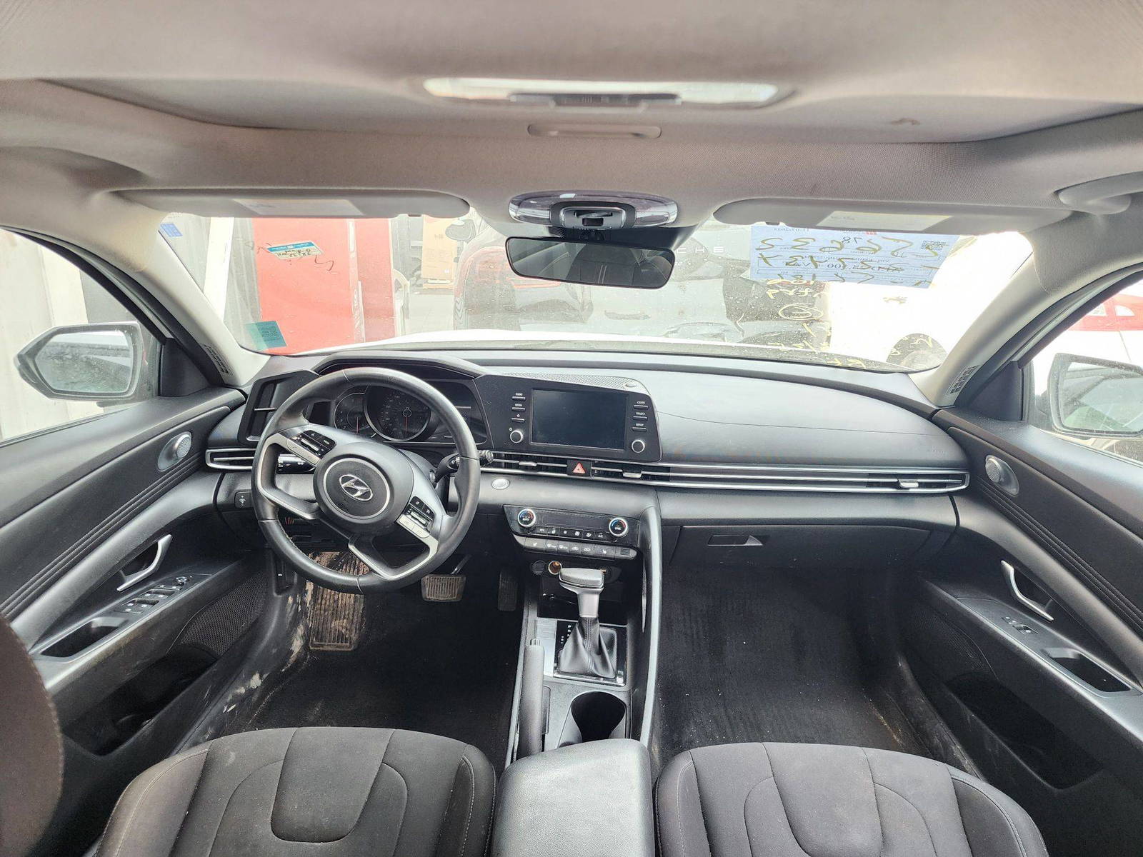 2022 HYUNDAI ELANTRA — 56186 KM — Lot 227434 — Souq - Marhaba Auctions Used Cars - Image 8