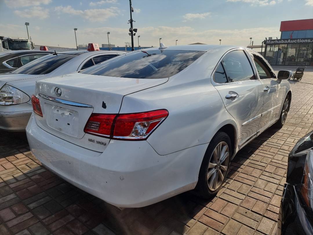 2011 LEXUS ES 350 — 202987 Miles — Lot 215487 — Ind. 12 - Marhaba Auctions Used Cars - Image 4