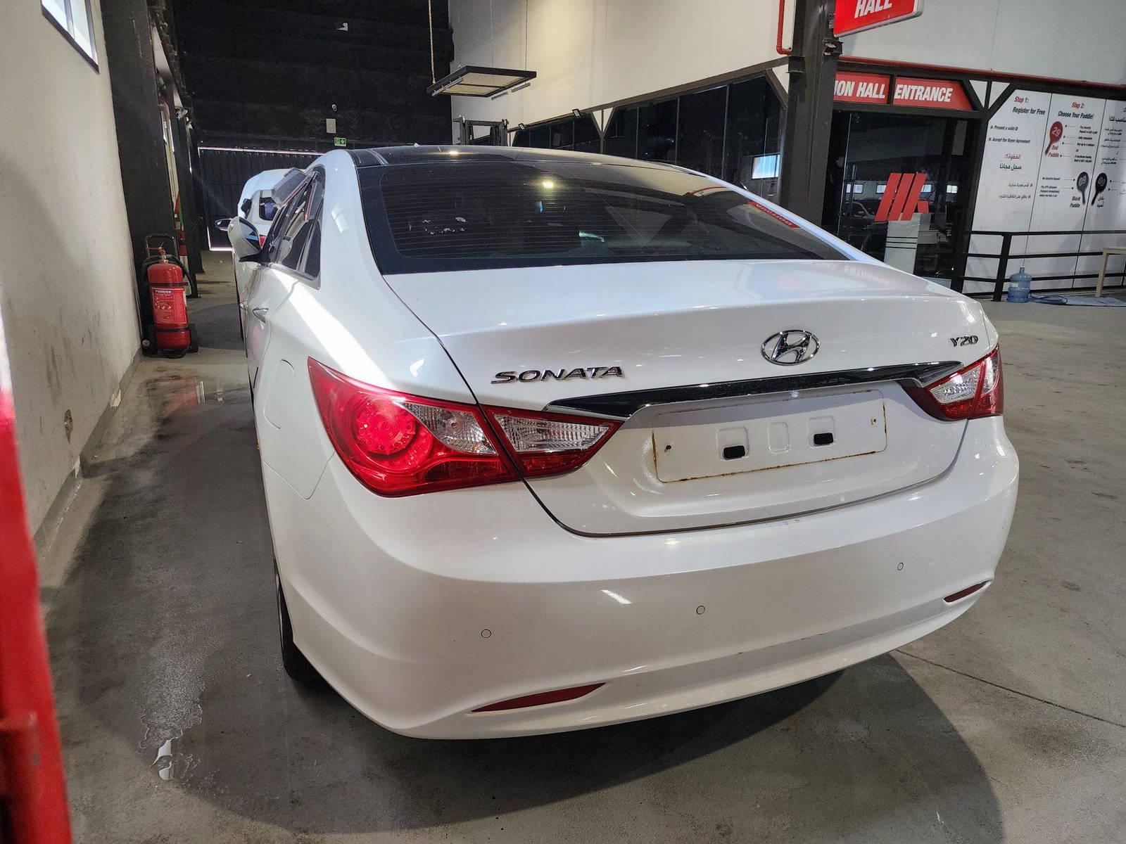 2010 HYUNDAI SONATA — 247081 KM — Lot 065294 — Al Quoz - Marhaba Auctions Used Cars - Image 6