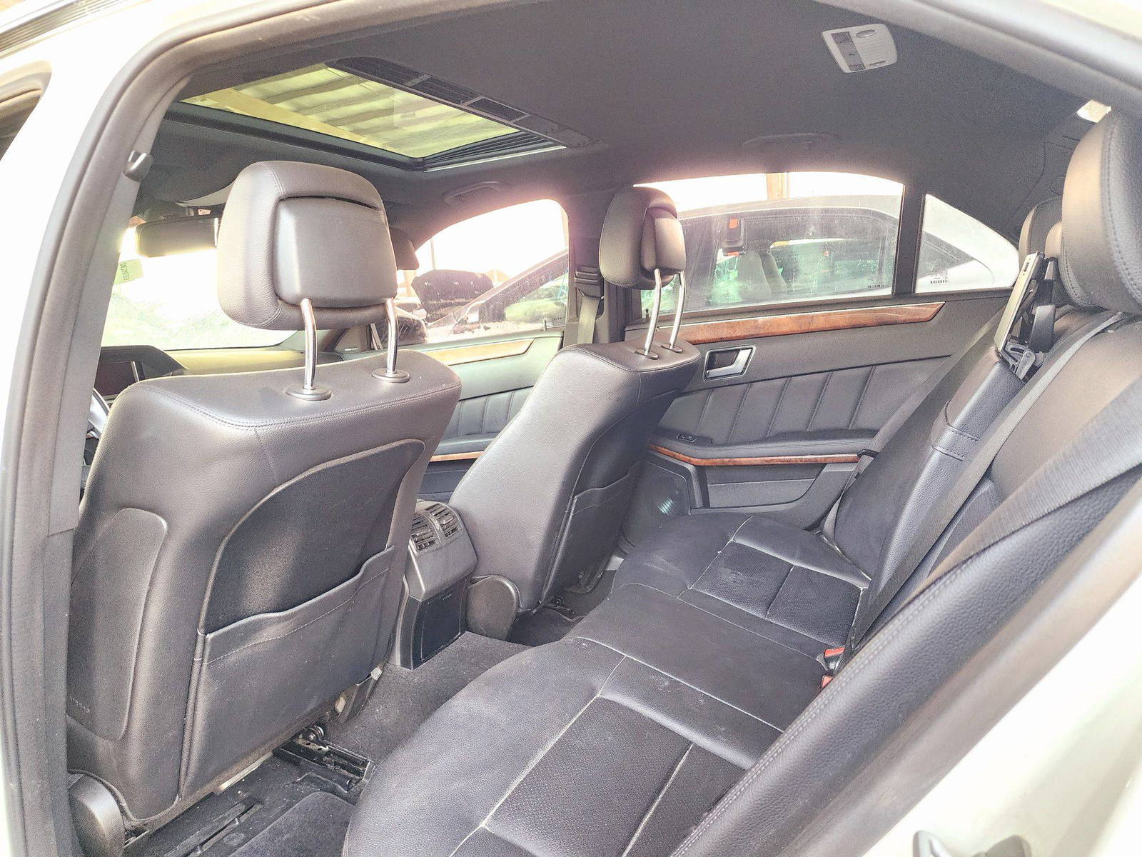 2012 MERCEDES BENZ E 350 — 132075 Miles — Lot 5KB2CA551564 — Souq - Marhaba Auctions Used Cars - Image 6