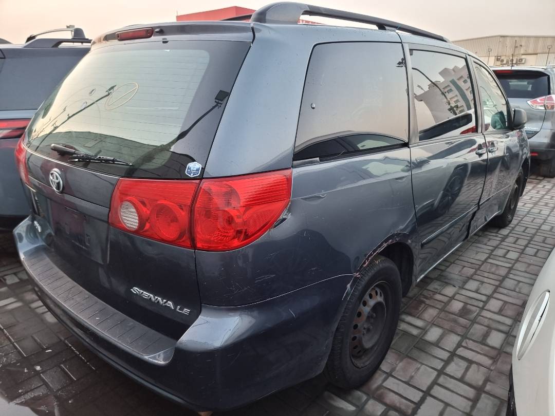 2010 TOYOTA SIENNA — 246929 Miles — Lot 24313 — Ind. 12 - Marhaba Auctions Used Cars - Image 4