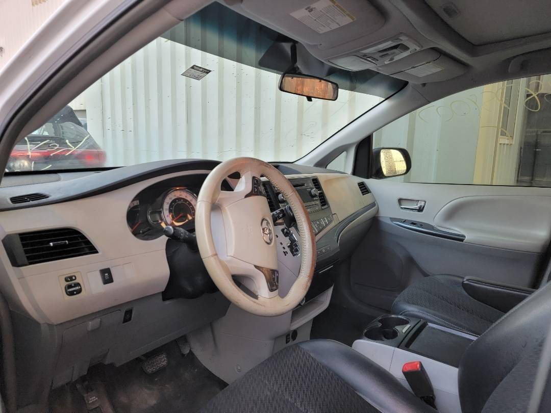 2011 TOYOTA SIENNA — 257489 Miles — Lot BS148734 — Main - Marhaba Auctions Used Cars - Image 9
