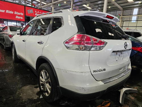 2016 NISSAN ROGUE at Marhaba Auctions