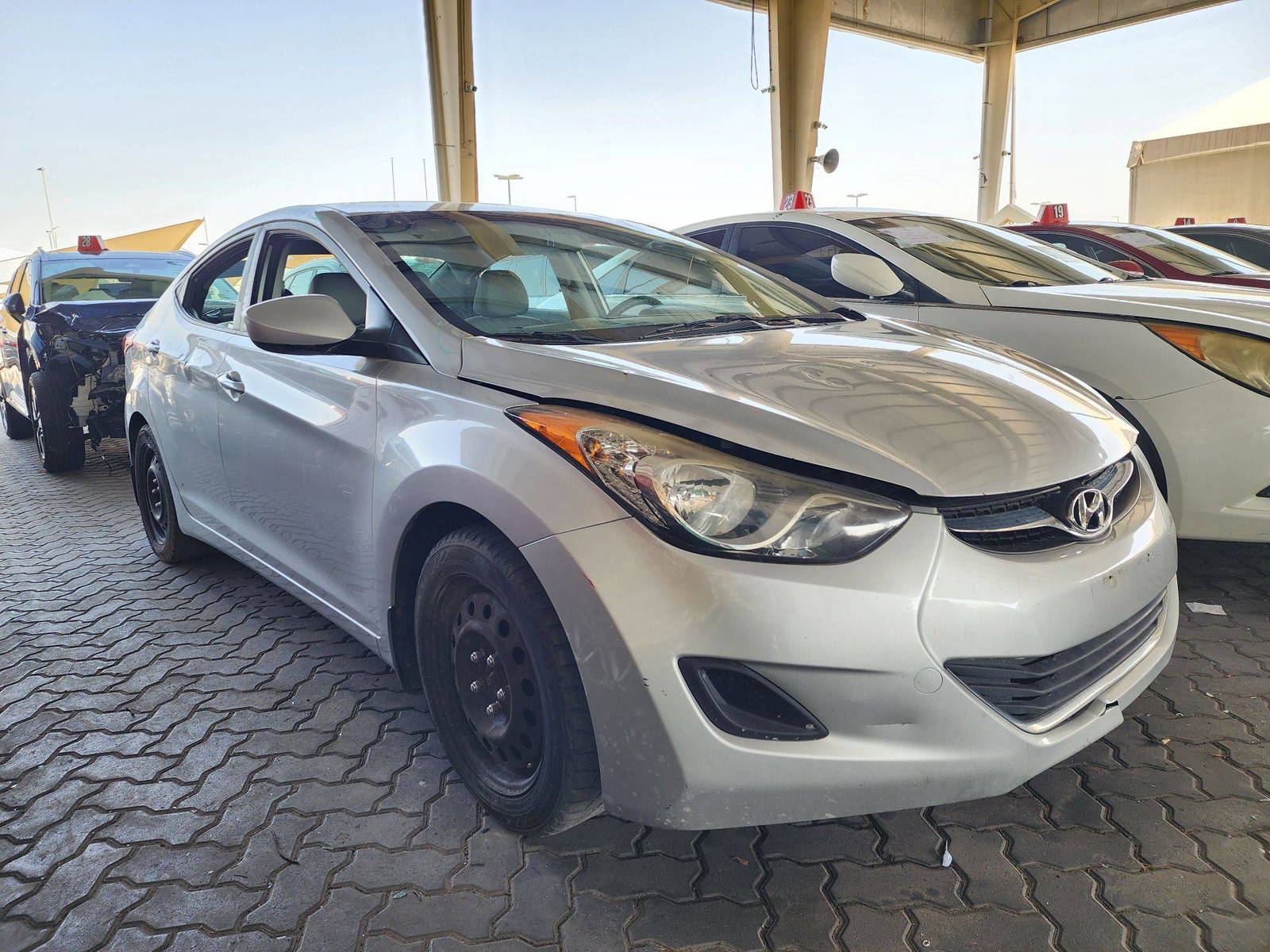 2012 HYUNDAI ELANTRA — 169245 Miles — Lot 400453 — Souq - Marhaba Auctions Used Cars - Image 4