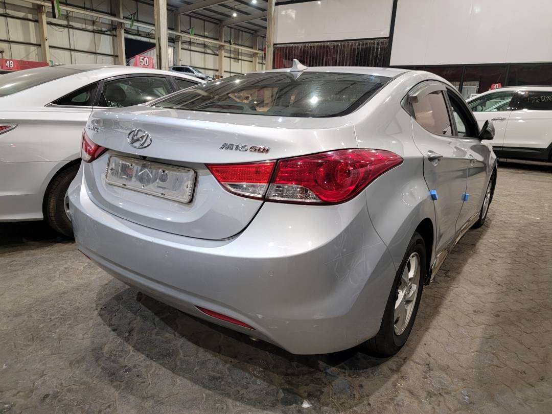 HYUNDAI AVANTE 2011 - Marhaba Auction Used Cars - Image 3