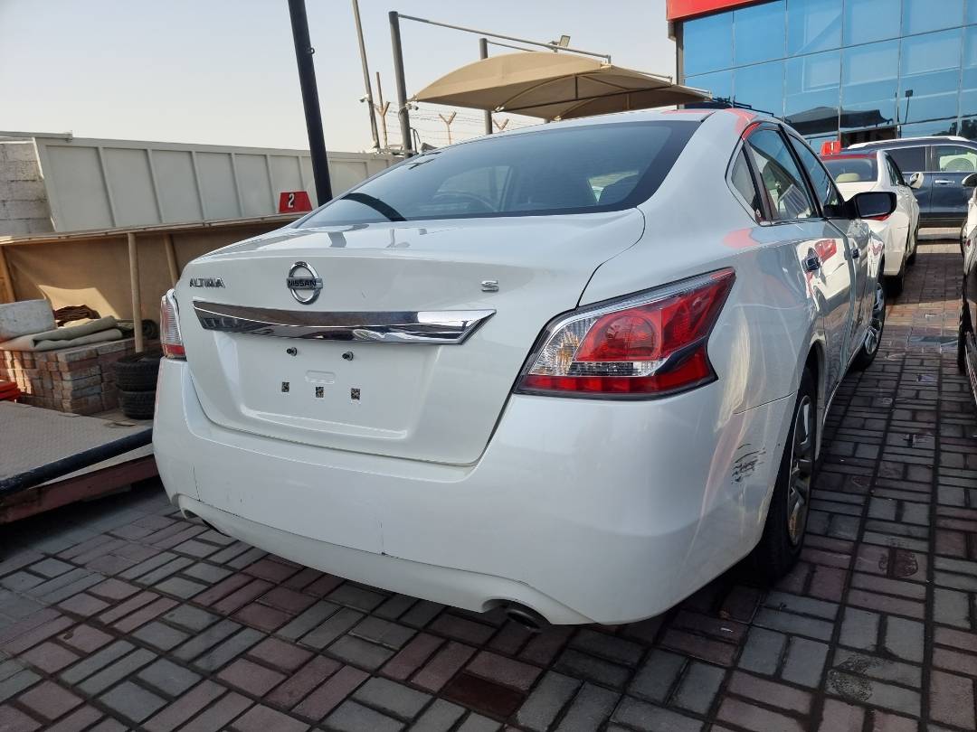 2015 NISSAN ALTIMA — 127370 Miles — Lot 215478 — Ind. 12 - Marhaba Auctions Used Cars - Image 5