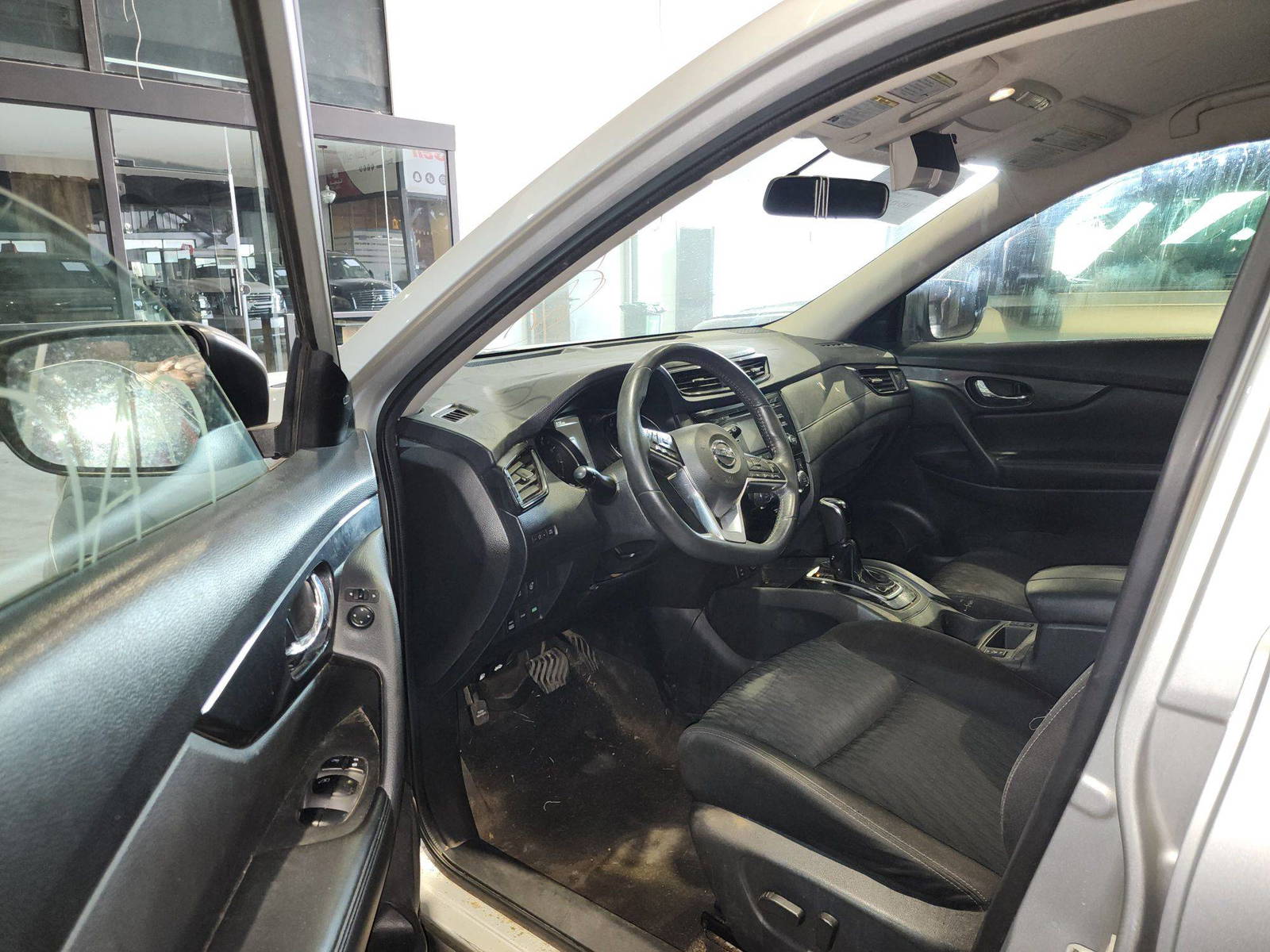 2017 NISSAN ROGUE — 217305 Miles — Lot 1867502 — Al Quoz - Marhaba Auctions Used Cars - Image 10