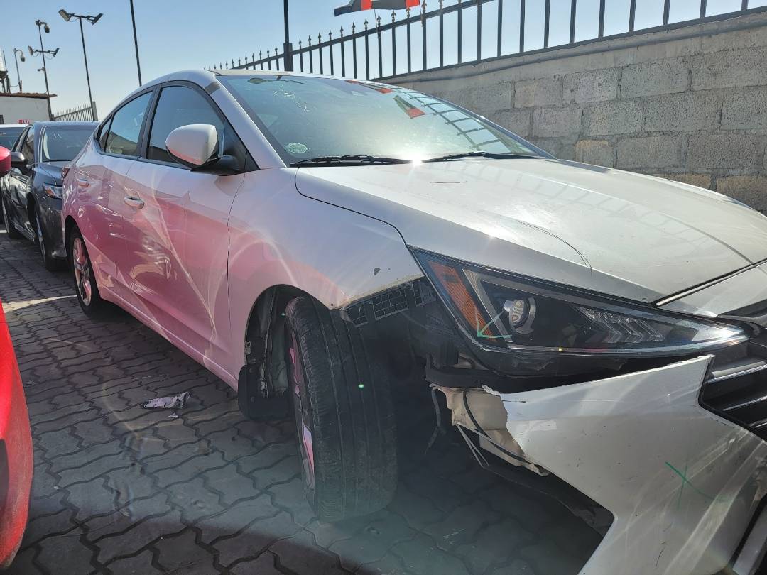 2019 HYUNDAI ELANTRA — 171294 Miles — Lot H475443 — Main - Marhaba Auctions Used Cars - Image 4