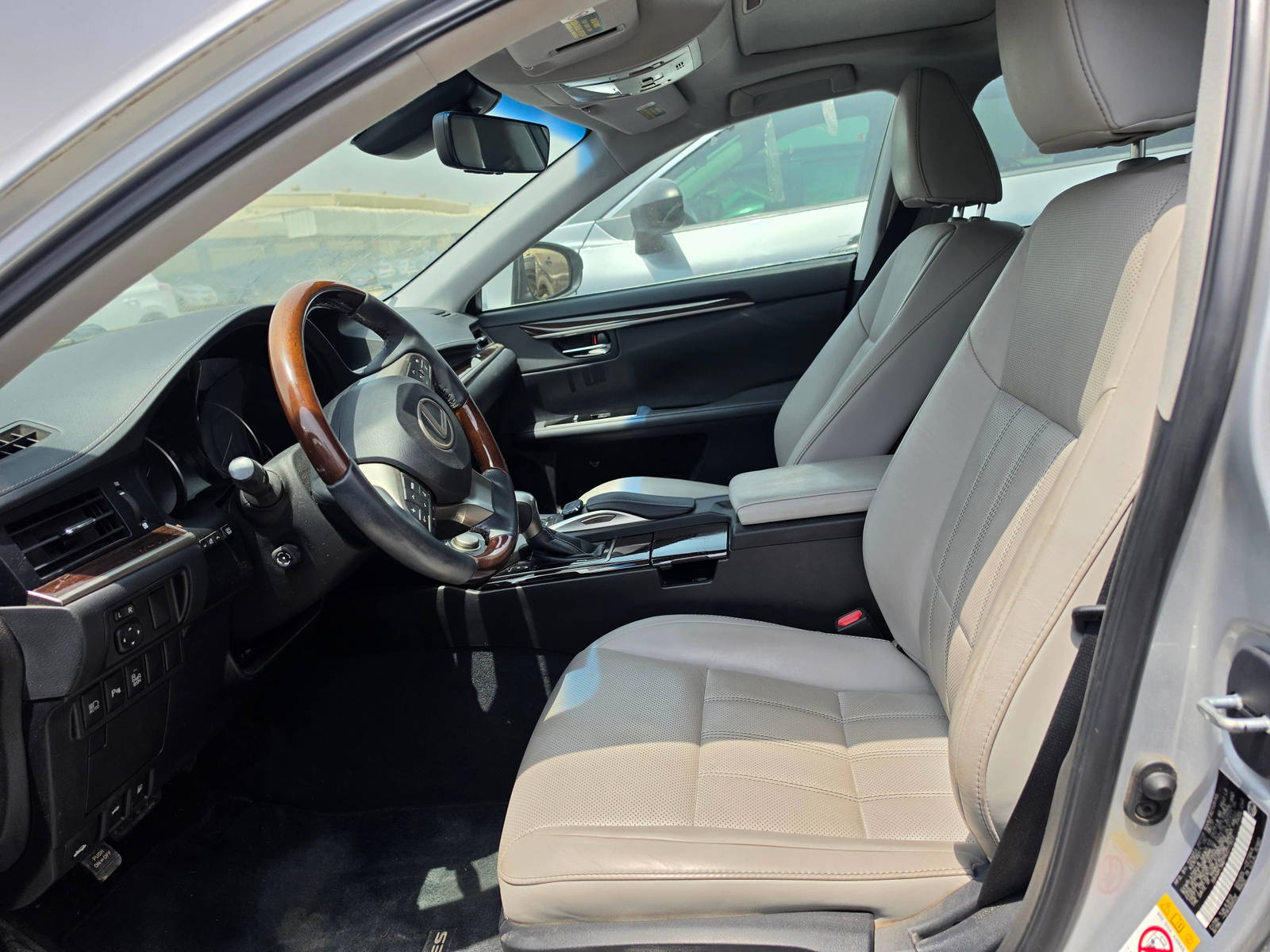 2017 LEXUS ES 350 — 104038 Miles — Lot 75677915 - Marhaba Auctions Used Cars - Image 7