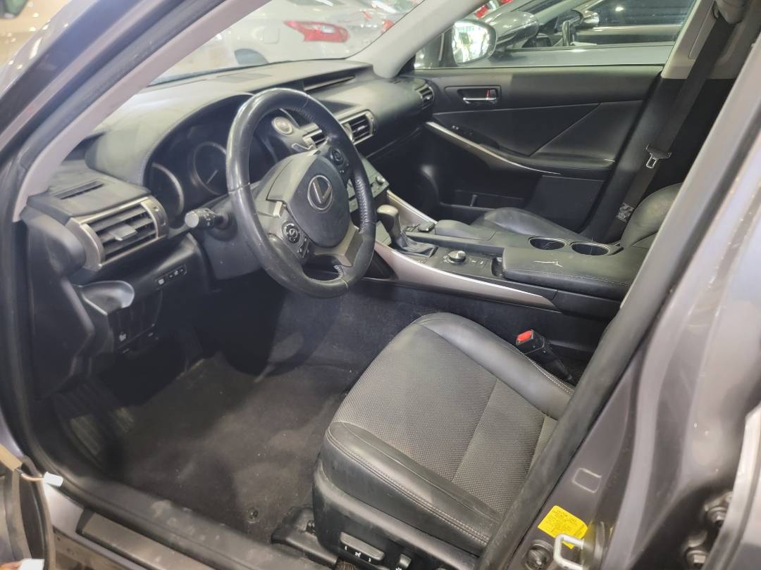 2015 LEXUS IS 250 — 191150 Miles — Lot 5049038 — Main - Marhaba Auctions Used Cars - Image 8