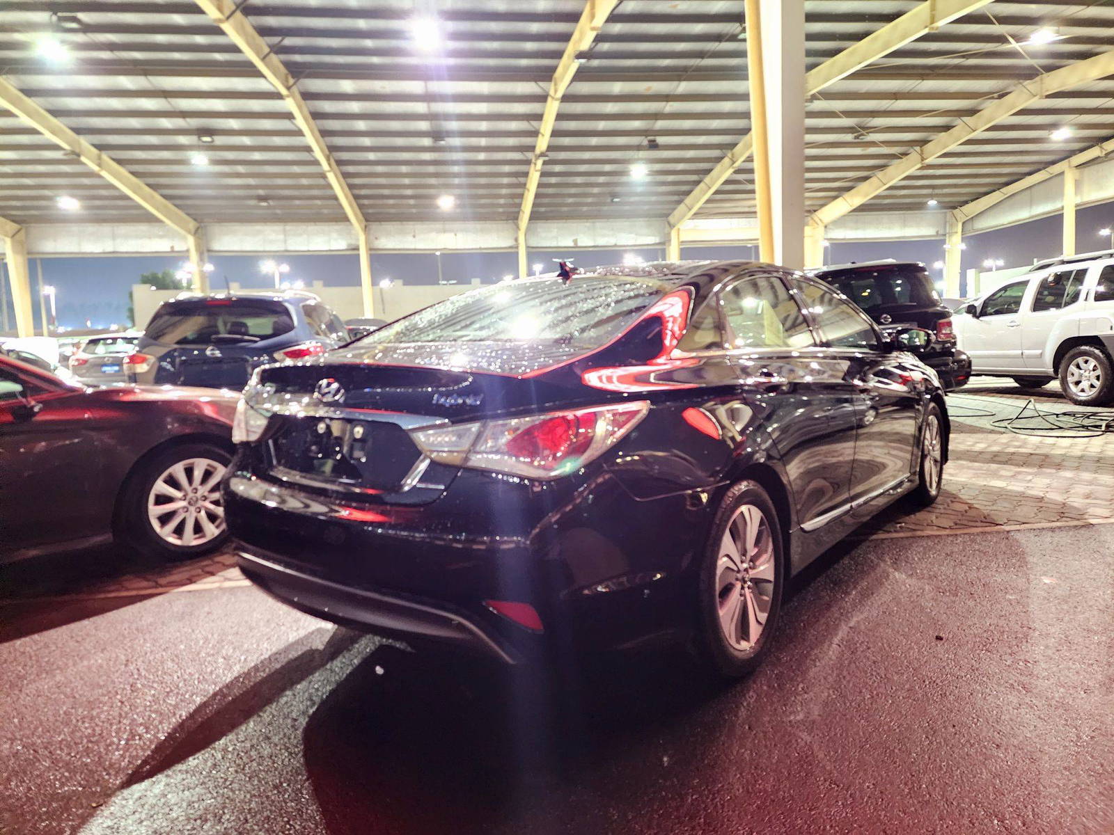 2015 HYUNDAI SONATA — 211716 Miles — Lot A131432 — Souq - Marhaba Auctions Used Cars - Image 4