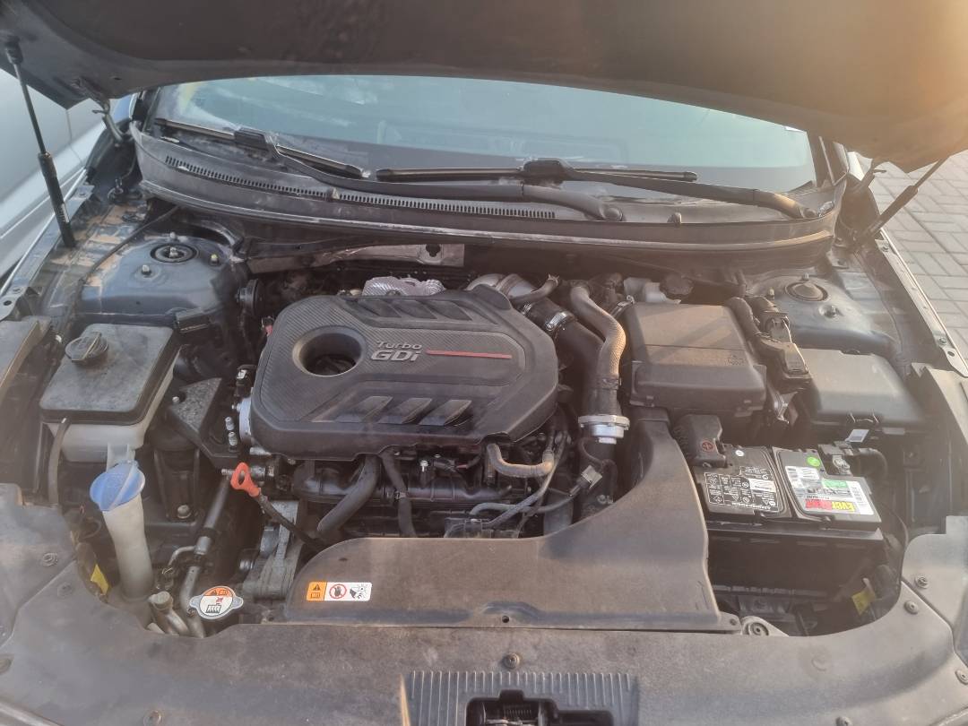 2015 HYUNDAI SONATA — 171889 Miles — Lot 144081 — Ind. 12 - Marhaba Auctions Used Cars - Image 10