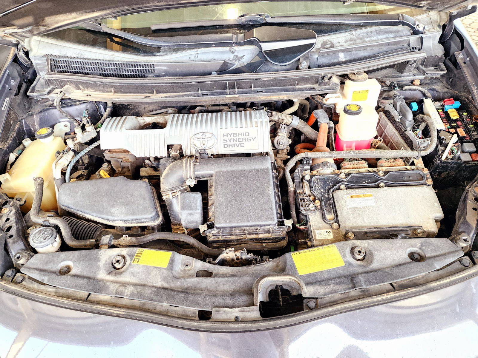 2011 TOYOTA PRIUS — 258301 Miles — Lot 41247075 — Souq - Marhaba Auctions Used Cars - Image 11