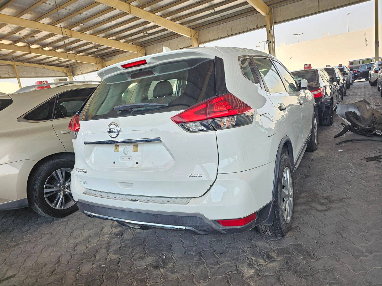 2018 NISSAN ROGUE — 124577 Miles — Lot 7JP551824 — Souq - Marhaba Auctions Used Cars - Image 3