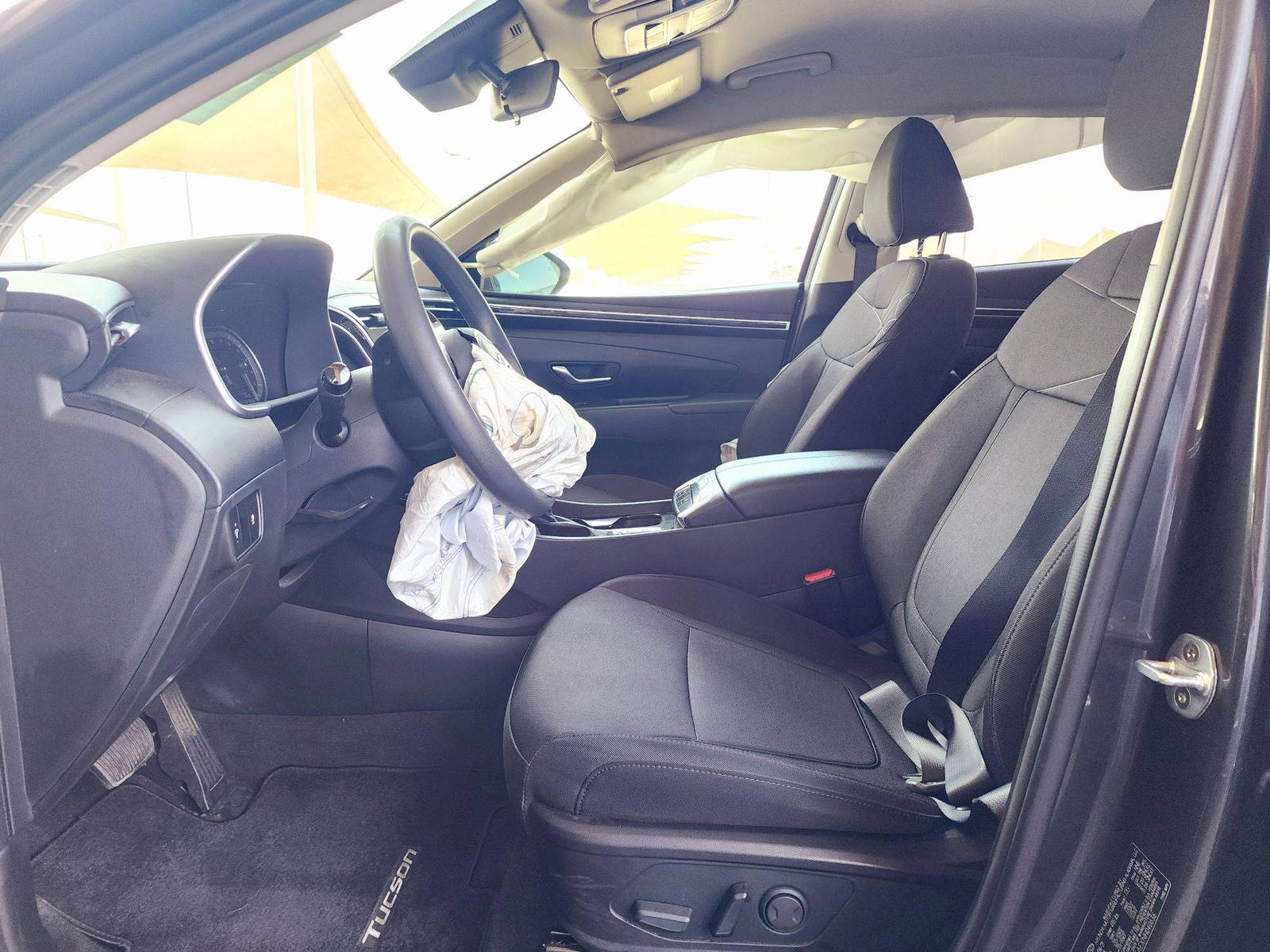 2022 HYUNDAI TUCSON — 38831 Miles — Lot 40492372 — Souq - Marhaba Auctions Used Cars - Image 8