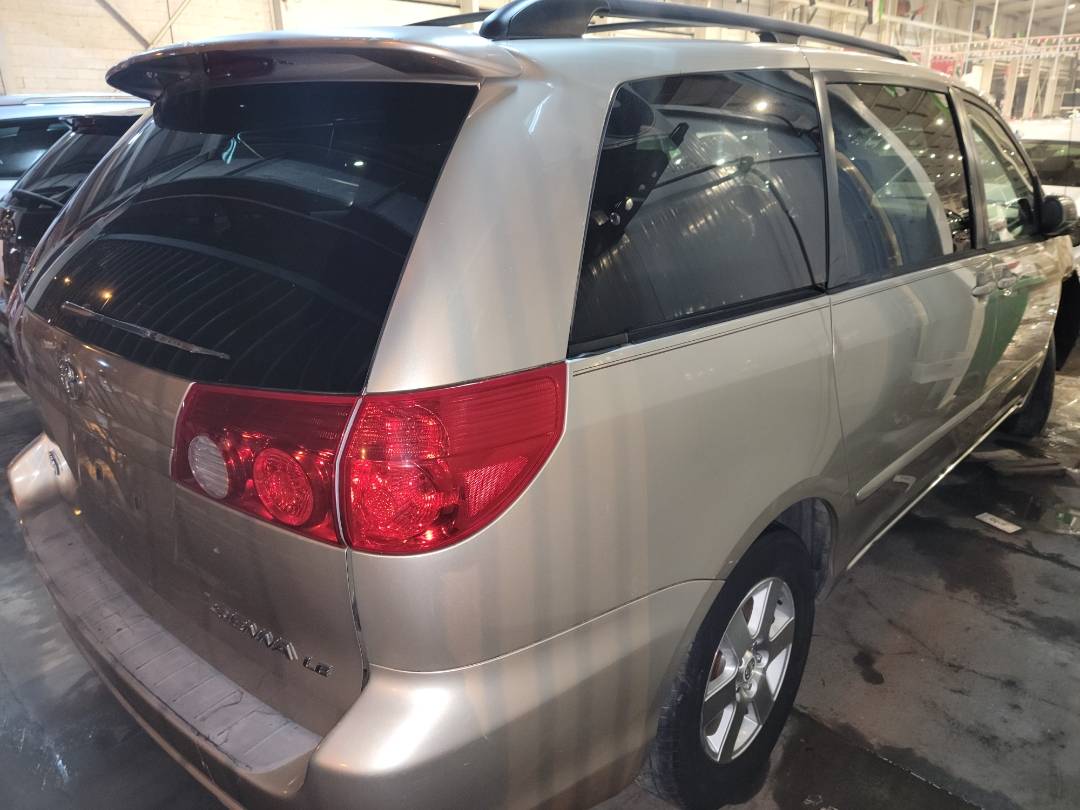 2007 TOYOTA SIENNA — 466544 Miles — Lot 66297543 - Marhaba Auctions Used Cars - Image 4