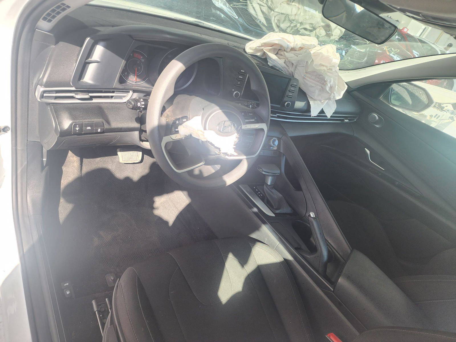 2021 HYUNDAI ELANTRA — 29436 Miles — Lot 35638174 - Marhaba Auctions Used Cars - Image 4