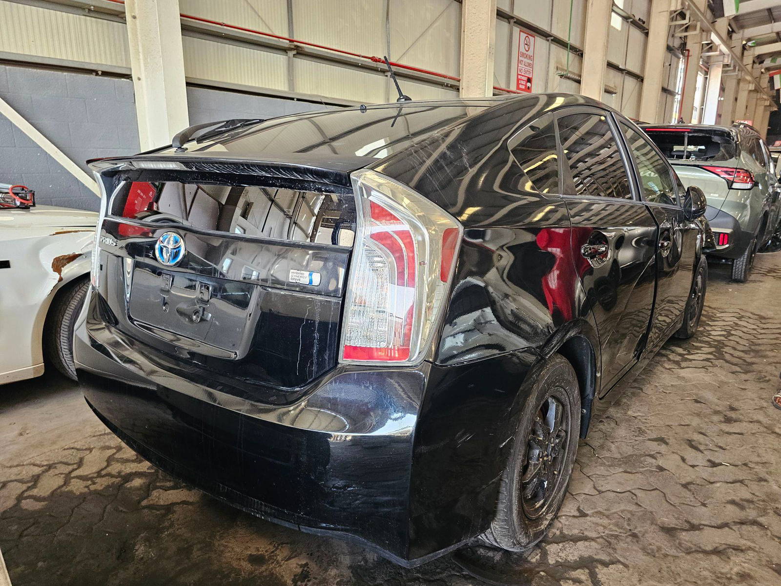 2014 TOYOTA PRIUS — 234087 Miles — Lot 1E1761064 — Main - Marhaba Auctions Used Cars - Image 3