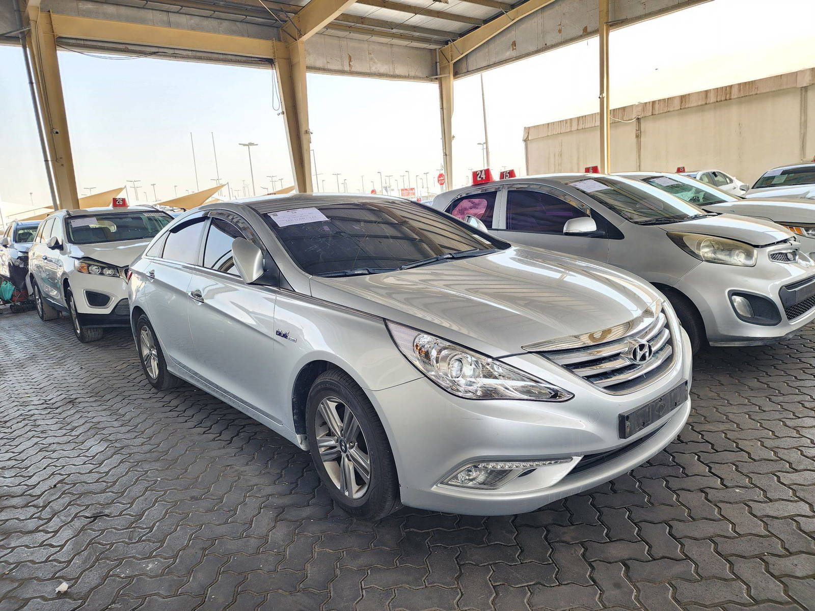 2013 HYUNDAI SONATA — 197193 KM — Lot 503157 — Souq - Marhaba Auctions Used Cars - Image 4
