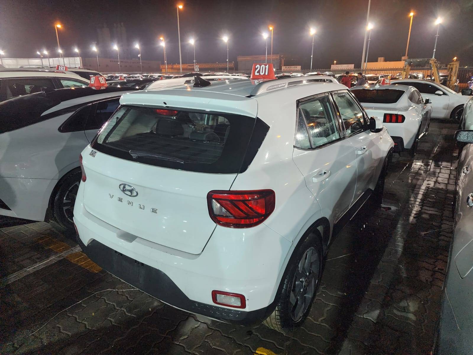 HYUNDAI VENUE SEL 2021 - Marhaba Auction Used Cars - Image 6