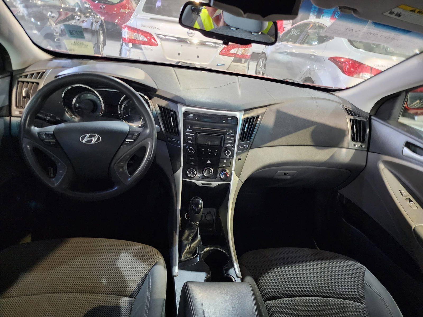 2014 HYUNDAI SONATA — 144881 Miles — Lot 29723 — Al Quoz - Marhaba Auctions Used Cars - Image 8