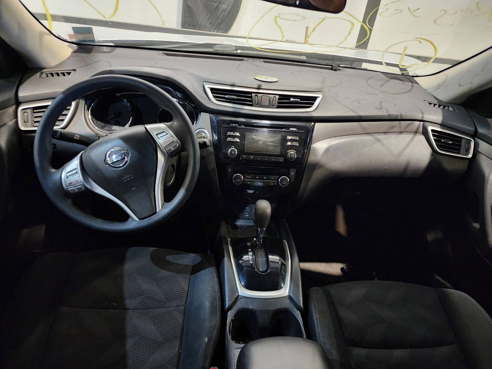 2015 NISSAN ROGUE — 168873 Miles — Lot 62981984 — Al Quoz - Marhaba Auctions Used Cars - Image 8