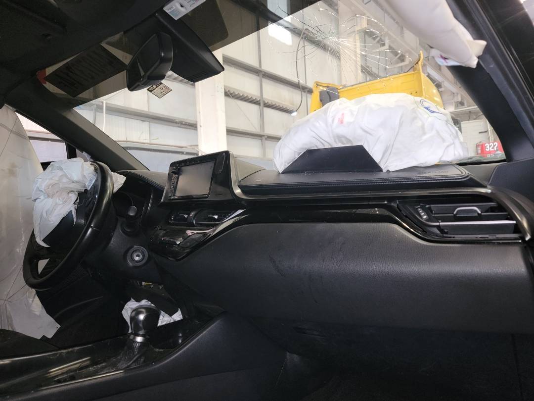 2018 TOYOTA C-HR — 127419 Miles — Lot 44073714 - Marhaba Auctions Used Cars - Image 6