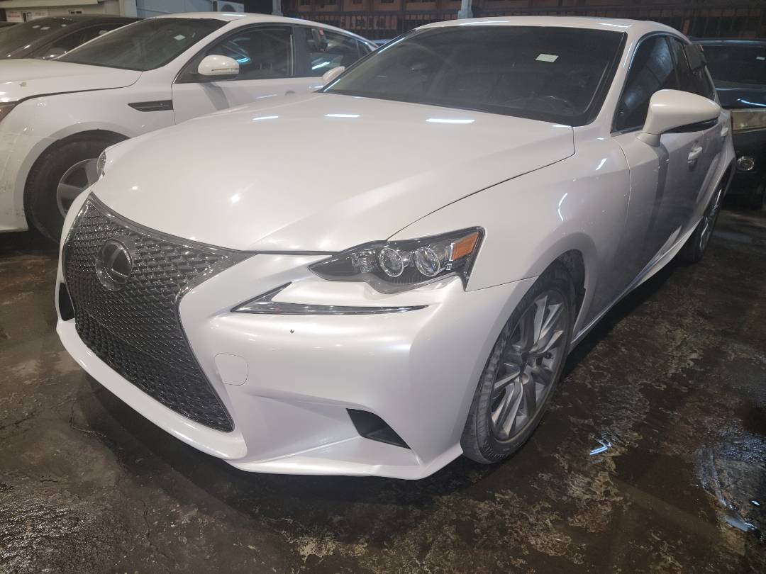 2016 LEXUS IS 200T — 107053 Miles — Lot 5010467 - Marhaba Auctions Used Cars - Image 8
