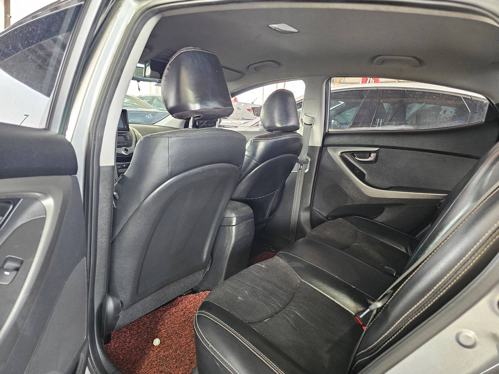 2012 HYUNDAI AVANTE — 144703 KM — Lot 223395 — Souq - Marhaba Auctions Used Cars - Image 6