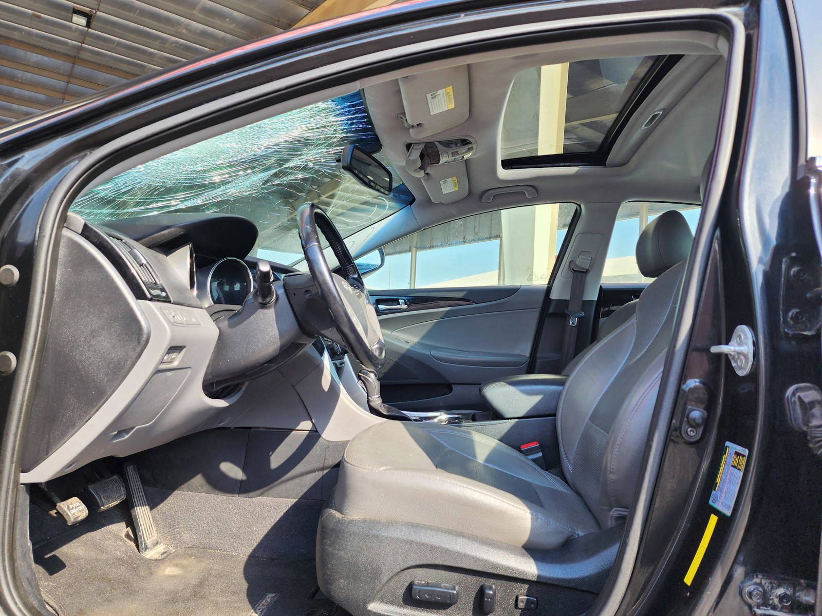2014 HYUNDAI SONATA — 137017 Miles — Lot 55666874 — Souq - Marhaba Auctions Used Cars - Image 9