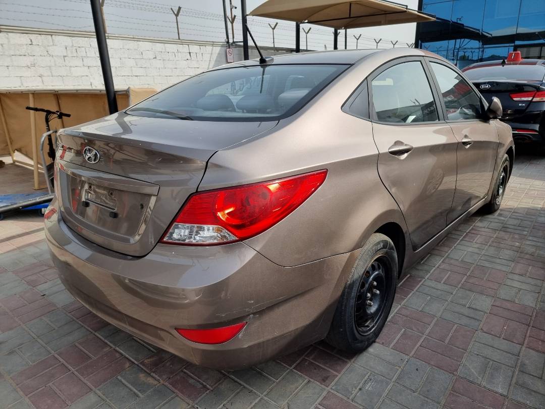 2012 HYUNDAI ACCENT — 175582 KM — Lot 259677 — Souq - Marhaba Auctions Used Cars - Image 3