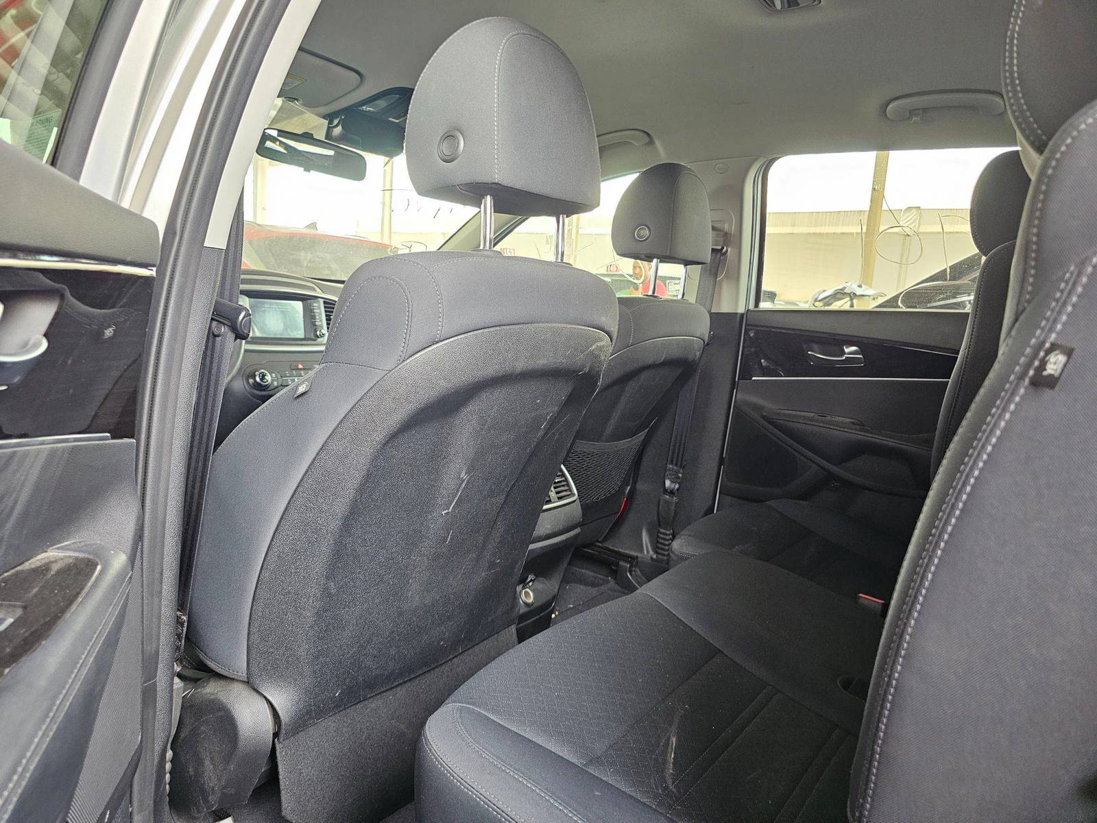 2019 KIA SORENTO — 102797 Miles — Lot 0KG575383 — Souq - Marhaba Auctions Used Cars - Image 6