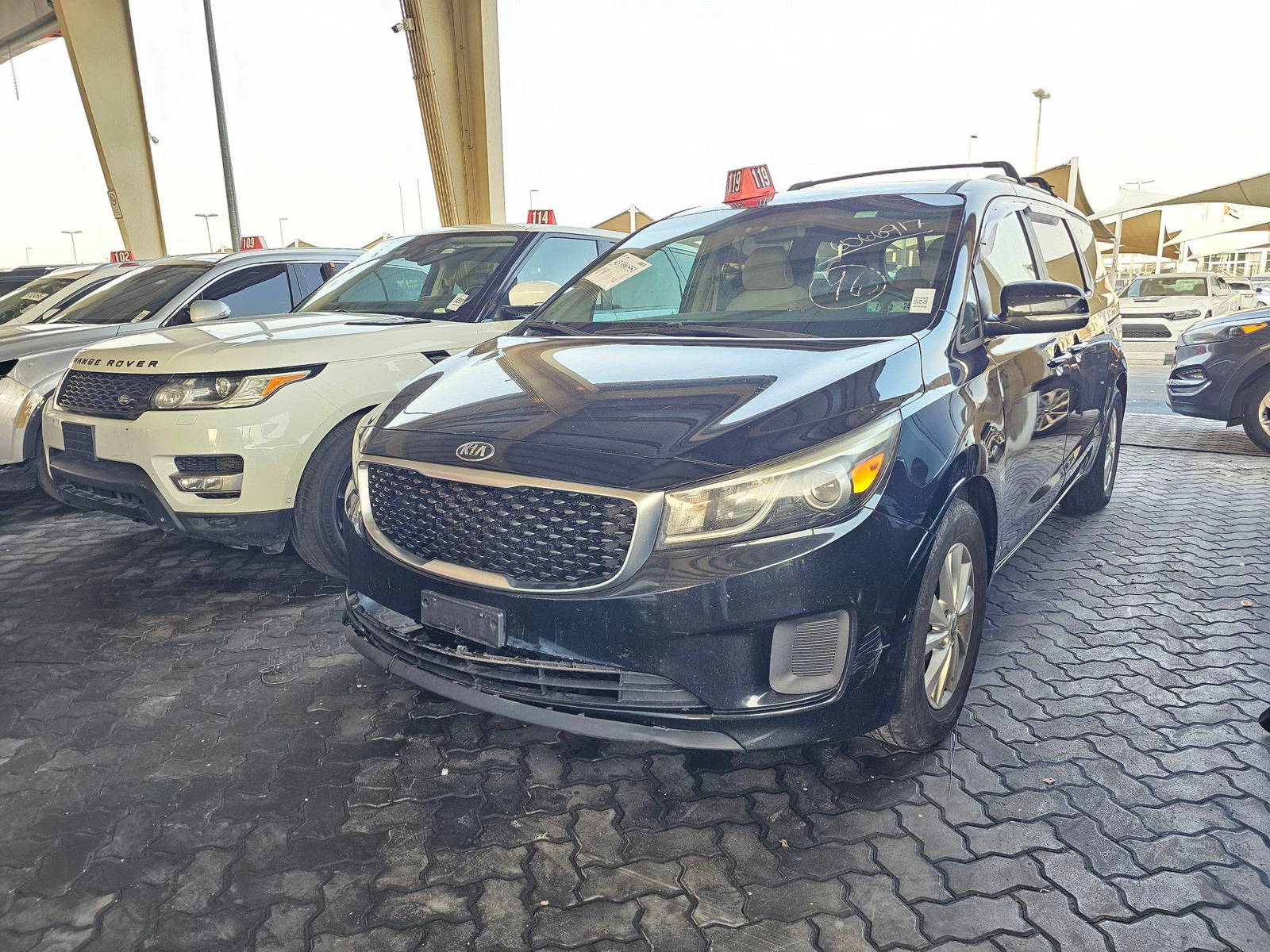 2015 KIA SEDONA — 169447 Miles — Lot C13F6066917 — Souq - Marhaba Auctions Used Cars - Image 4