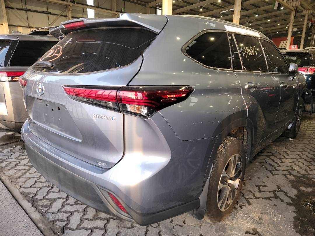 2021 TOYOTA HIGHLANDER — 170182 Miles — Lot 69996823 - Marhaba Auctions Used Cars - Image 3