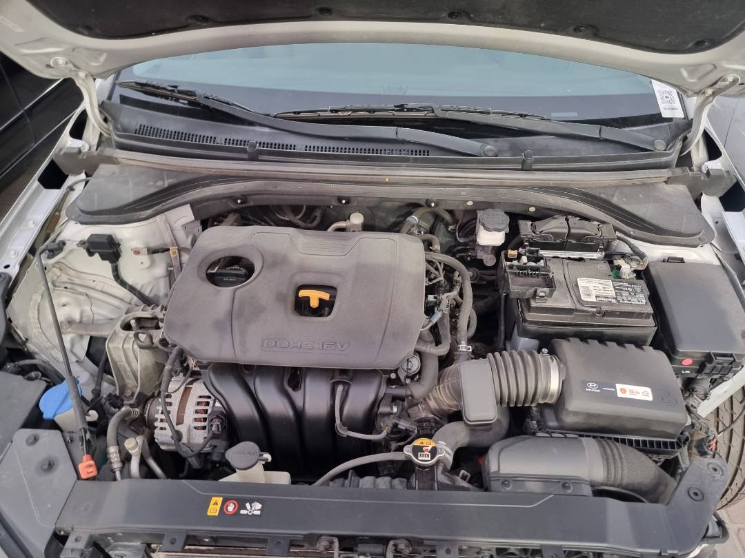 HYUNDAI ELANTRA 2019 - Marhaba Auction Used Cars - Image 10