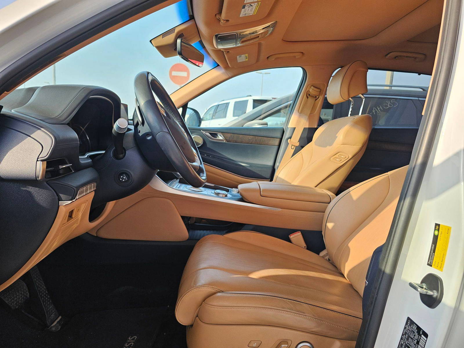 2021 GENESIS GV80 BASE — 39411 KM — Lot U067360 — Souq - Marhaba Auctions Used Cars - Image 9