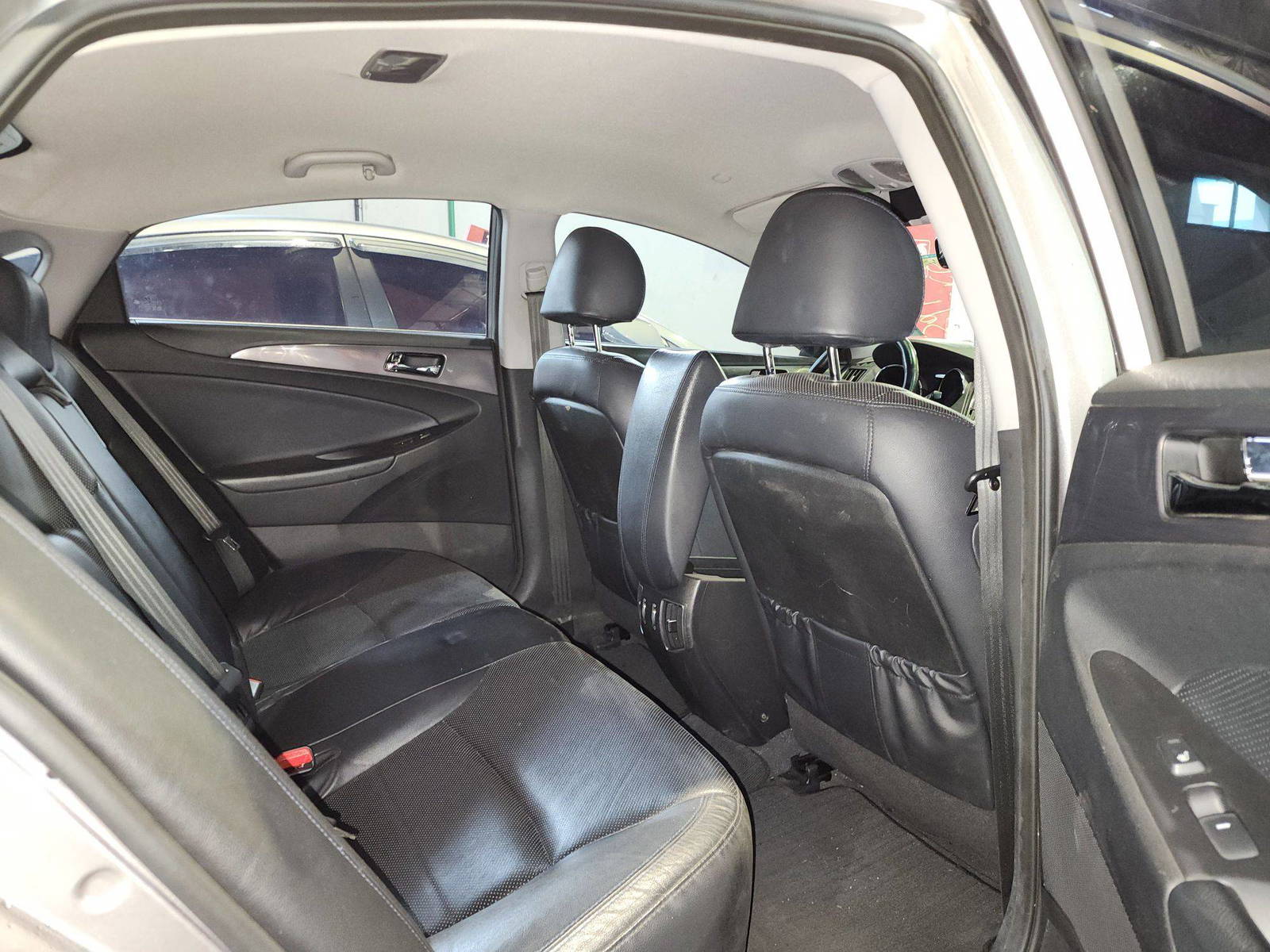 2014 HYUNDAI SONATA — 218181 KM — Lot 078830 — Al Quoz - Marhaba Auctions Used Cars - Image 7