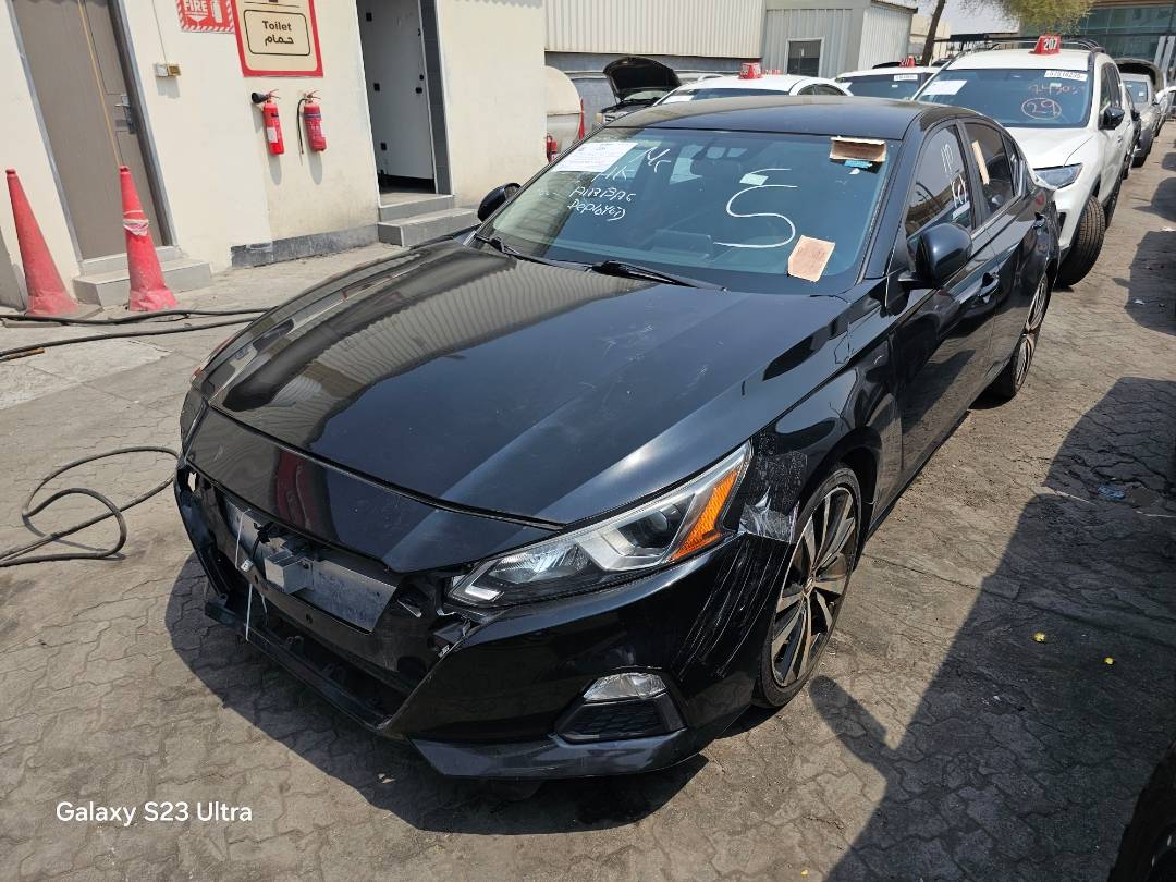 2019 NISSAN ALTIMA — 79681 Miles — Lot 3328024 — Souq - Marhaba Auctions Used Cars - Image 5