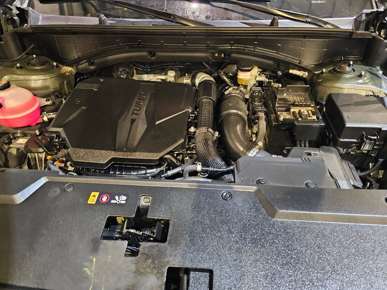 HYUNDAI SANTA FE 2024 - Marhaba Auction Used Cars - Image 11