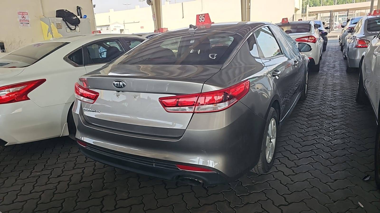 2016 KIA OPTIMA — 162999 Miles — Lot GG026183 — Souq - Marhaba Auctions Used Cars - Image 4